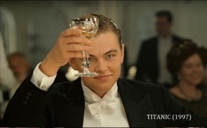 loe-dicapric-titanic-toast